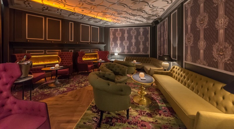 The whisky and cigar lounge at the Metropole’s new angelina restaurant