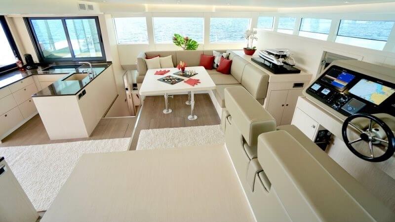 The S55 yacht has a 40m² air-conditioned salon and can host up to six guests.