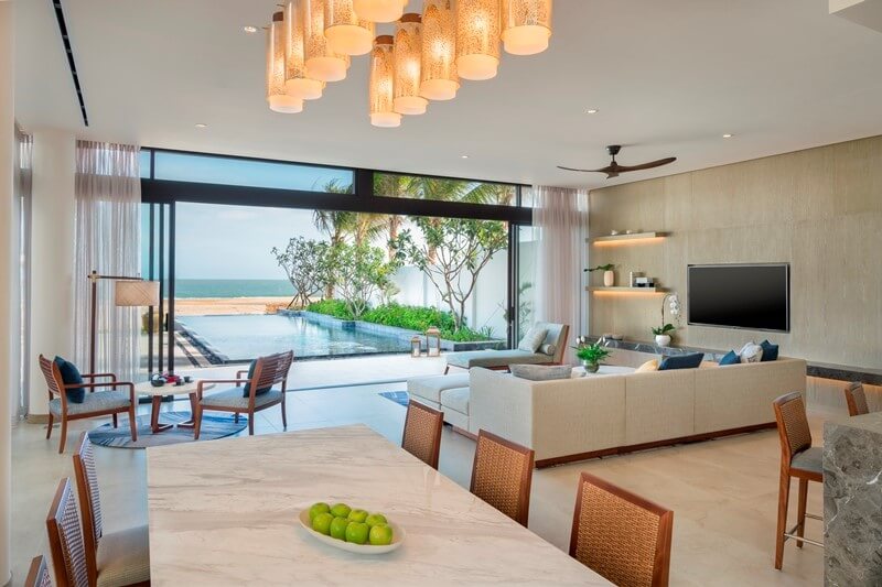 The 17-hectare beachfront resort’s two-, three- and four-bedroom The Level Villas range in size from 220sqm to 465sqm and have their own private pools, BBQ areas, outdoor showers and gardens, living areas and separate dining areas. Spacious terraces and/or balconies jut from every villa.