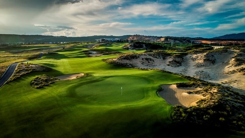 KN Golf Links Cam Ranh is reminiscent of classic links clubs in Ireland and Scotland