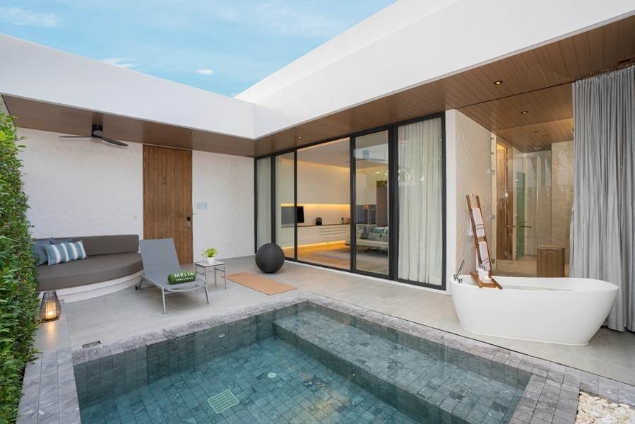 The wellness villas are the resort’s top accommodation category, featuring the likes of an open-air Vitamin C shower, ultrasonic essential oil diffuser, GermGuardian air purifier, Tempur-Pedic pillows, aromatic salts for the outdoor bathtub, a fit ball and yoga mat.