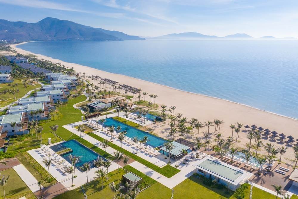 Alma’s new romantic experiences take full advantage of the Preferred Hotels & Resorts member’s 30-hectare beachfront setting overlooking the buttermilk sands of Long Beach on Cam Ranh peninsula, where sampans and coracles still ply these waters and picturesque islands loom just offshore. 