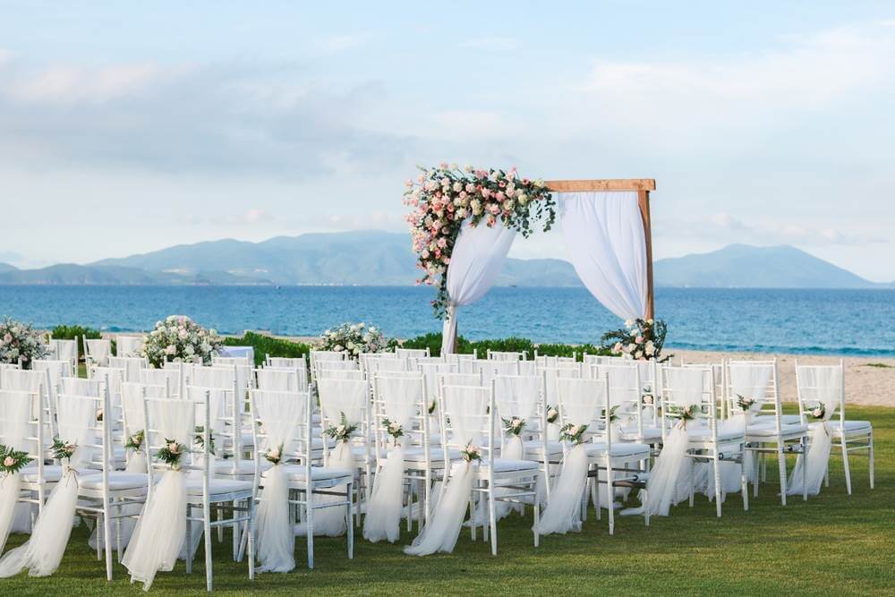 The resort’s new Wedding Ceremony package is underscored by a stunning ceremony on Alma’s beach lawn and includes a one-night stay in a one-bedroom Ocean View Suite or Ocean View Pool Pavilion, a spa treatment for two, and a private candle-lit dinner on Long Beach. 