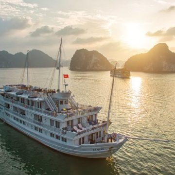 Paradise is the leading cruise provider in Halong Bay