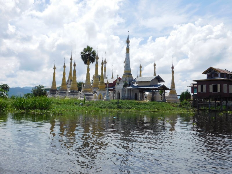 With skyrocketing numbers of tourists descending on the lake’s stilted villages and floating gardens, Sanctum Inle Resort has introduced a full day tour to Sagar, a 538-year-old village in the southern-most reaches of the lake.