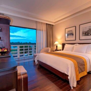The newly renovated guest rooms feature brighter, more modern interiors.