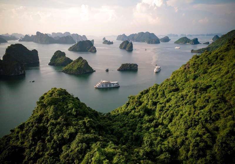 Paradise Cruises Halong Bay LNY