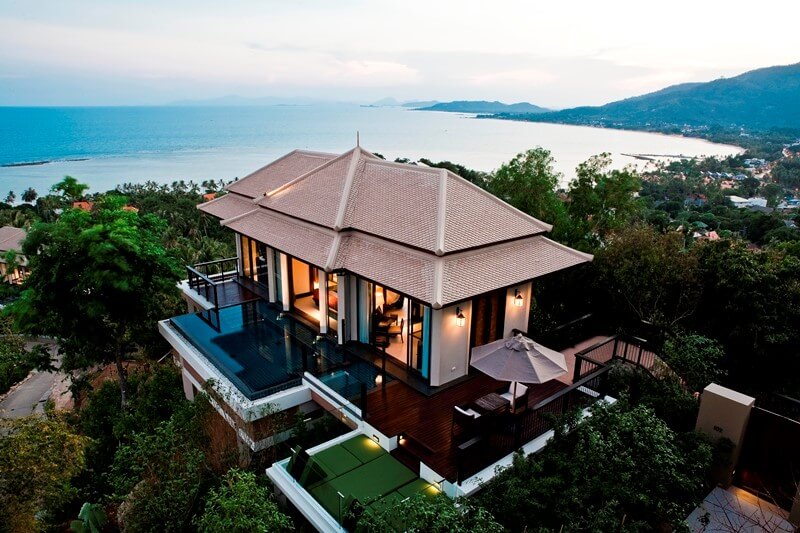 This Hillcrest Pool Villa commands spectacular views over Banyan Tree Samui resort and the Gulf of Thailand.