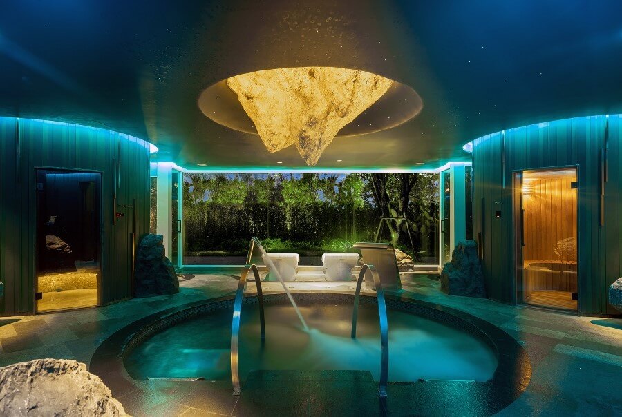 Sauna, steam room, ice fountain and water jets are all part of The Rainforest experience at Banyan Tree Spa Krabi.