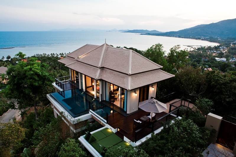 The Hillcrest Villa at Banyan Tree Samui offers a magnificent 360-degree panoramic view.