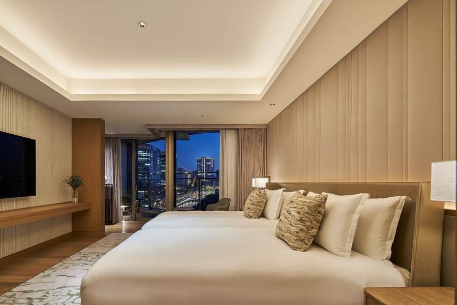 Palace Hotel Tokyo - Premier Suite - Bedroom
