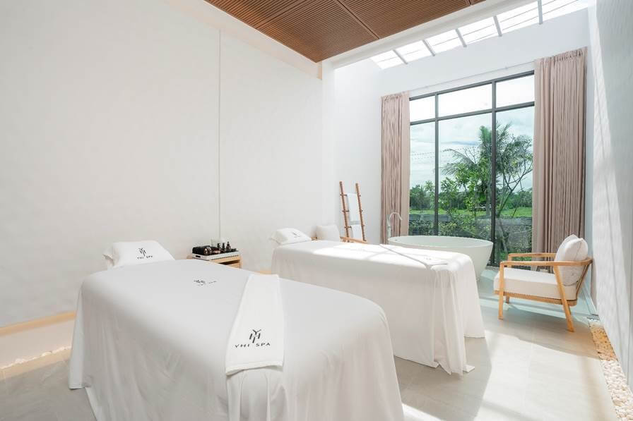 The extensive menu from Meliá’s signature YHI Spa, that is 300sqm and home to five treatment rooms, offers signature treatments and packages, as well as an array of massages, body masks and wraps, body exfoliation, facial treatments, manicure, pedicure, and more.  