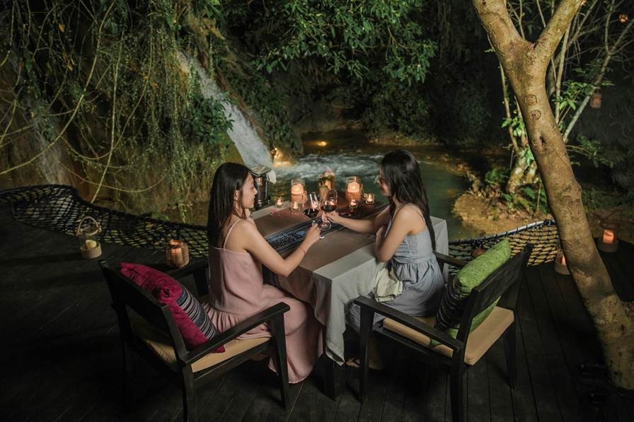 Dining at the Hidden Spring Lagoon