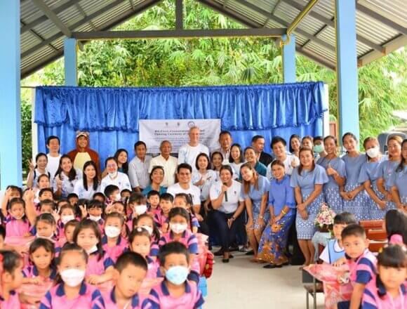 Banyan Tree Samui General Manager Remko Kroesen (back row, centre) joins teachers, parents and children for the opening ceremony on January 10, 2023.