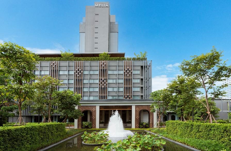 Situated in the heart of Chiang Mai city in Thailand’s mountainous north, Meliá Chiang Mai makes for an ideal base to explore Chiang Mai’s broad spectrum of tourist attractions, markets, and Buddhist temples.