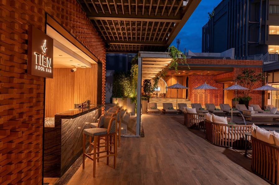 Tien Pool Bar’s design pays tribute to some of Chiang Mai’s most famous landmarks including Tha Phe Gate.