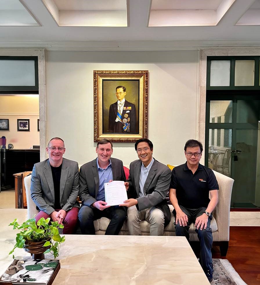 Kittsak Pattamasaevi, CEO, Tri Vananda (second from right) and Lee Soon Guan, owner’s representative, Tri Vananda (far right) with Brian Doyle, Project Director, CBRE Thailand (far left), and Keith McGovern, Head of Project Management for CBRE Thailand (second from left)