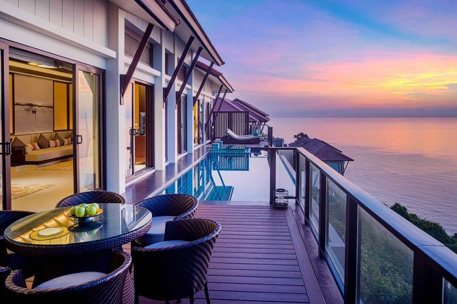 Laguna Lang Co’s variety of accommodations offer plentiful honeymoon options