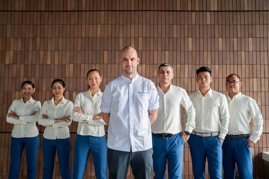 Chef Jimmy Ophorst (centre) and his team retained PRU’s status as the only MICHELIN red star restaurant in Phuket