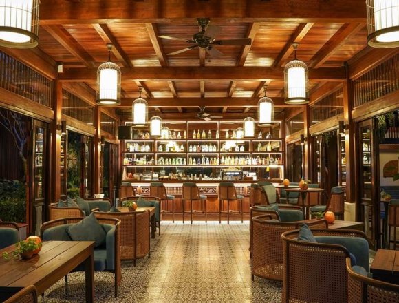 Luxurious Resort Opens Exquisite Old-World Bar By The Beach
