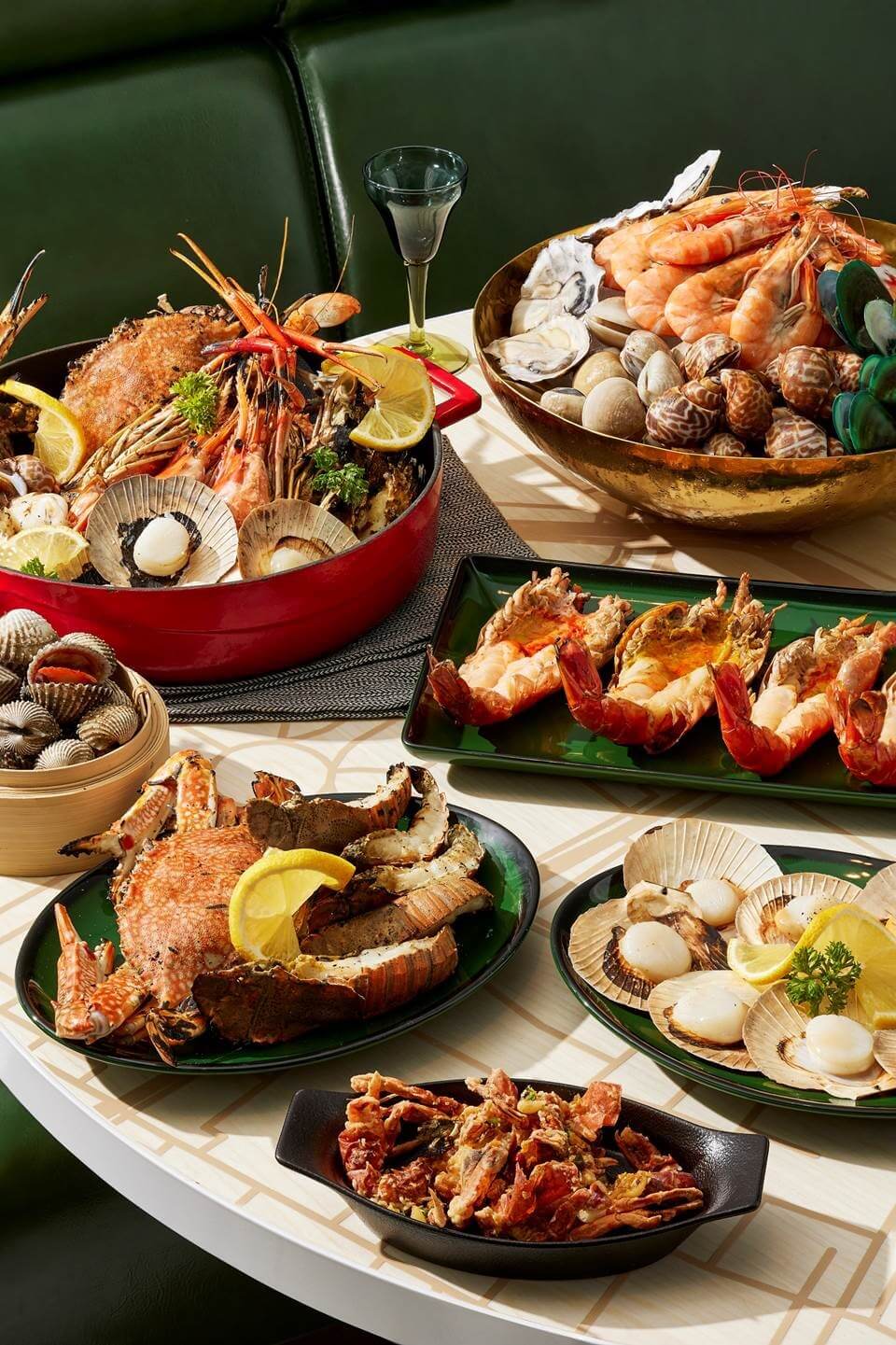 Thailand’s first INNSiDE by Meliá hotel is hauling in locally sourced seafood and breaking out the tables every Friday and Saturday evening for a buffet dubbed the ‘Weekend Seafood Catch’.
