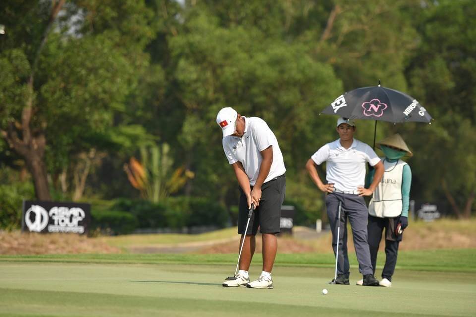 Nguyen Duc Son holds his nerve to birdie the second extra hole and emerge as Faldo Series Asia champion