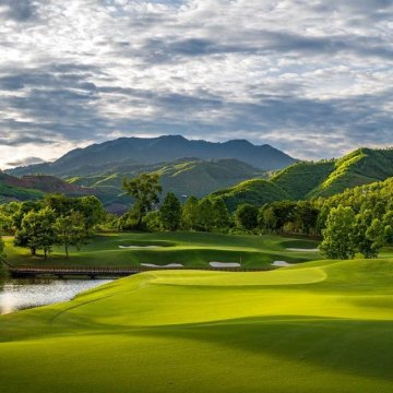 Ba Na Hills Golf Club is one of several world class layouts in Central Vietnam with others including Laguna Golf Lang Co and Montgomerie Links