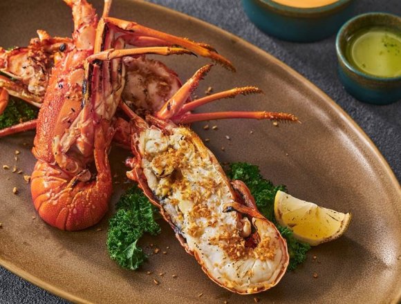 “A Foodie’s Dream”: New Danang Restaurant Unveils Unlimited Lobster