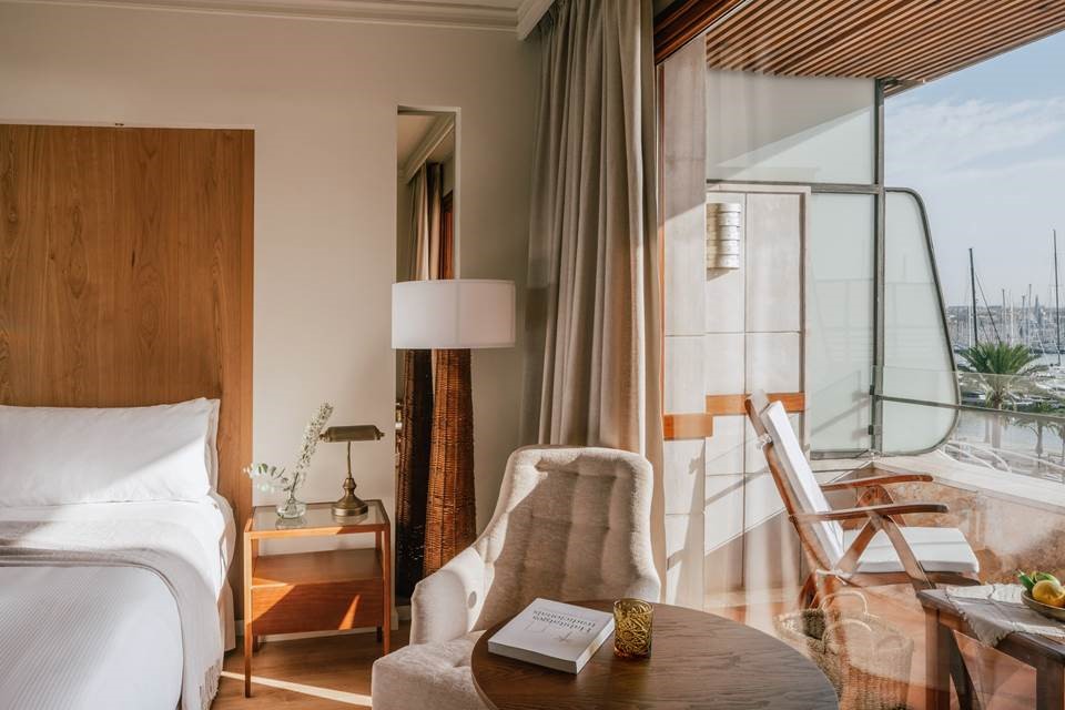 Premium Room Sea and Cathedral View