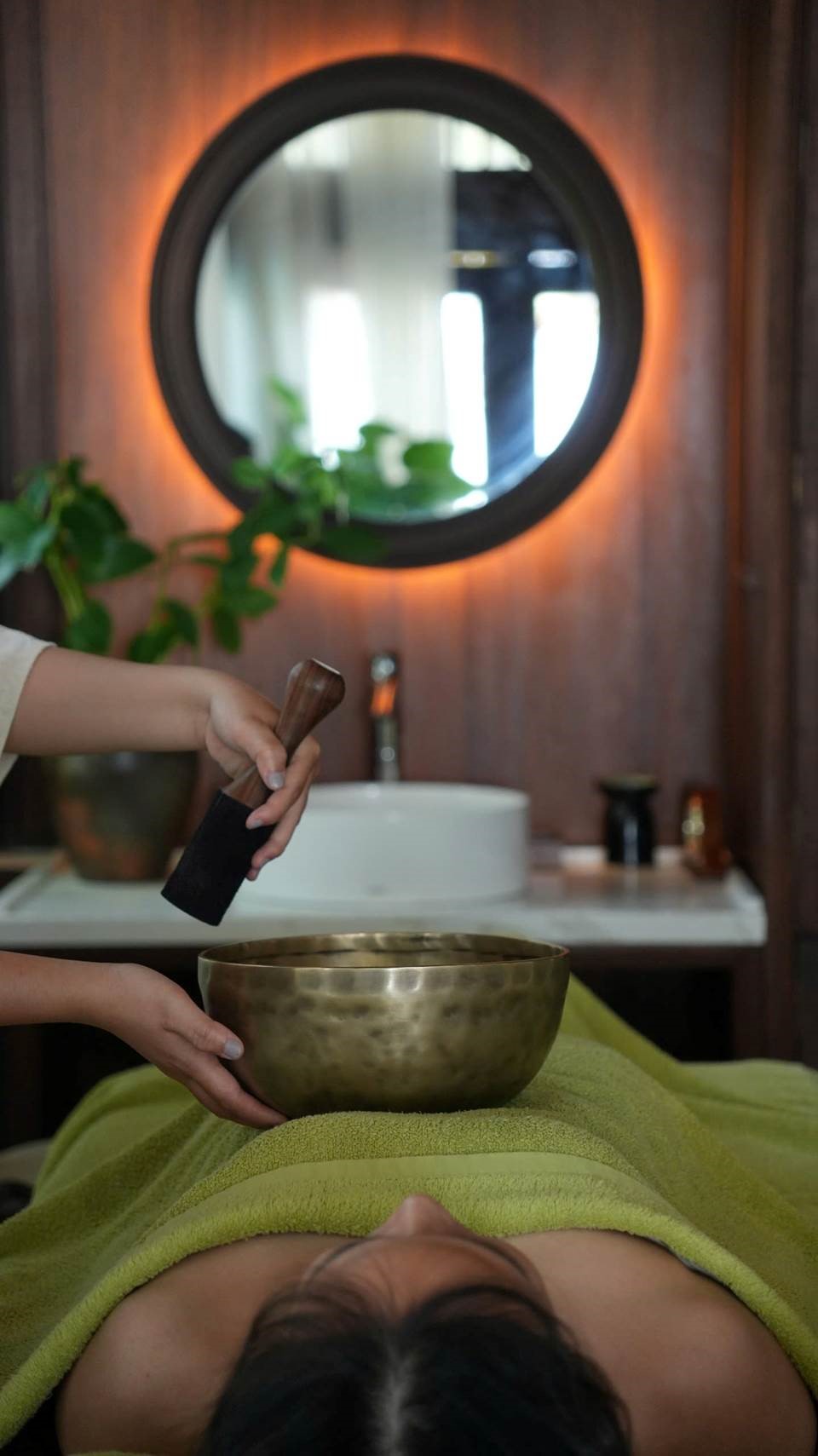 The Anam Mui Ne, an Indochine-era inspired resort in Vietnam’s popular beach town Mui Ne, has expanded its spa and wellness offerings with a menu of Himalayan singing bowl therapies that offer an array of health benefits.