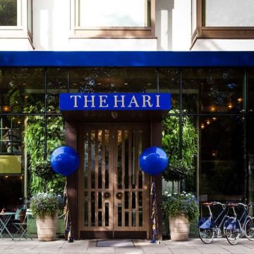 In the heart of London’s chic Belgravia neighbourhood on Chesham Place, The Hari London is a stone’s throw from some of the world’s most famous attractions such as Buckingham Palace and Harrods.