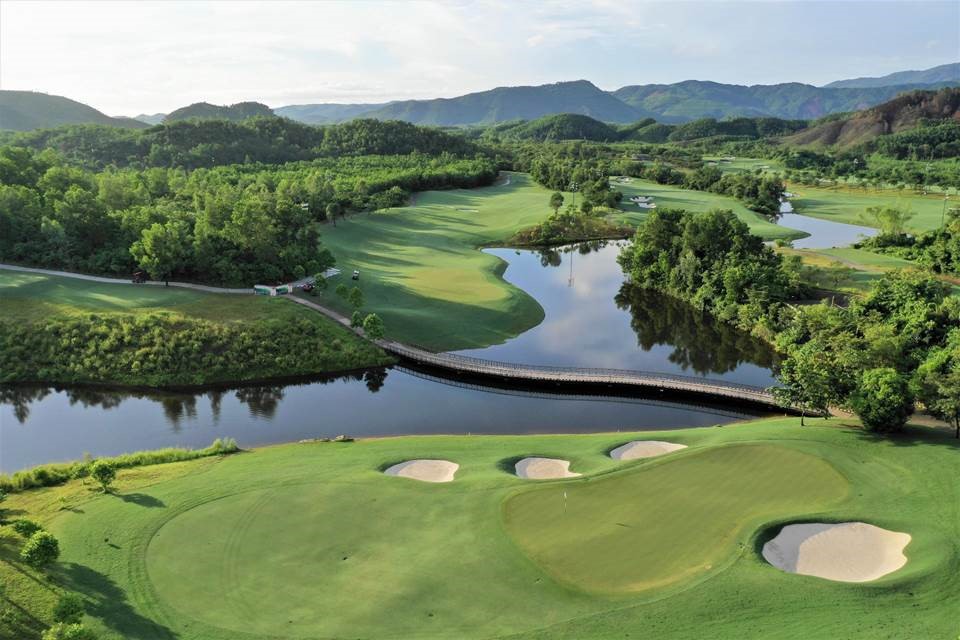 Visiting golfers from a range of international destinations can now appreciate the beauty of courses such as Ba Na Hills Golf Club thanks to bolstered air links