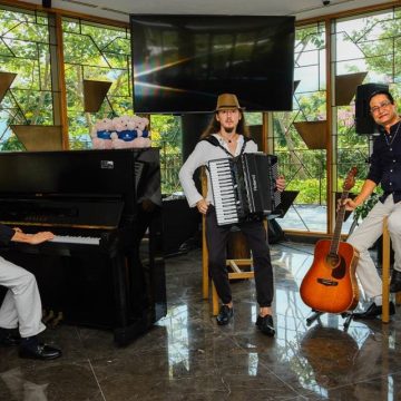 Resident pianist Bensaev “Ben” Javier Guillen, guitarist and vocalist Alex Sunder and accordionist Navalikhin Igor play an array of pop and rock songs at Alma Resort’s American Bar every Monday to Saturday from 7:15-10pm. The schedule features a rotating trio of piano, guitar and vocals, and accordion across three 45-minute sets each evening.
