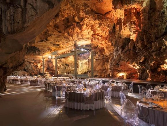 Vietnam Launches Remarkable Cave Dining Accompanied by Cultural Spectacle