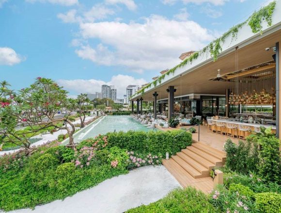With a unique “hydro bar”, vistas of Pattaya Beach, and fiery entertainment, LAY Beach Club has opened in the heart of Thailand’s vibrant Pattaya.