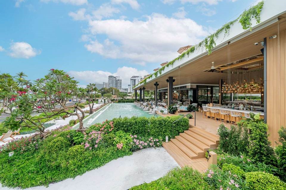 With a unique “hydro bar”, vistas of Pattaya Beach, and fiery entertainment, LAY Beach Club has opened in the heart of Thailand’s vibrant Pattaya.