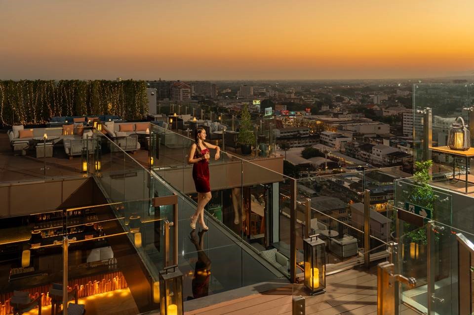 The highest bar in Chiang Mai, Meliá Chiang Mai’s MAI The Sky Bar, has launched a quartet of experiences accompanied with chilled out live acoustics to make weekdays as anticipated as the weekend.