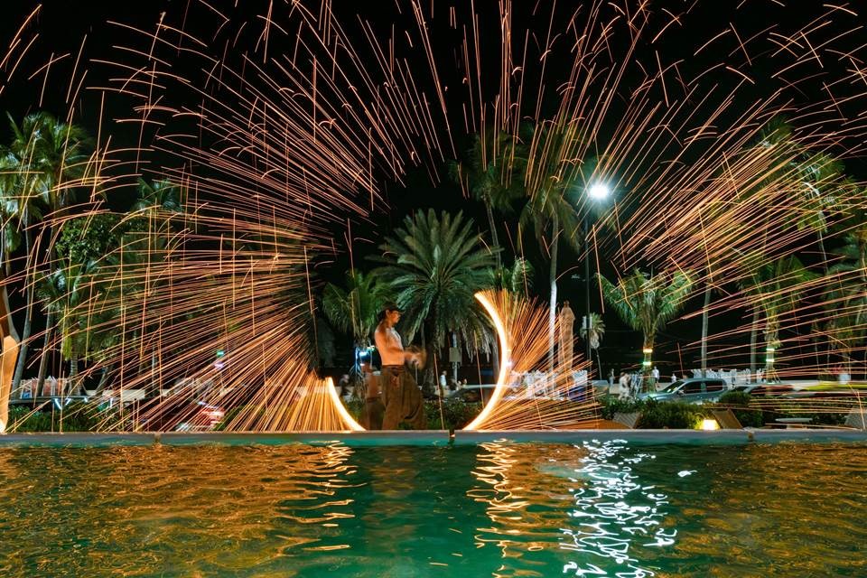 The evening’s entertainment is underscored by an enthralling 20-minute fire show packed with high-impact tricks and choreography.