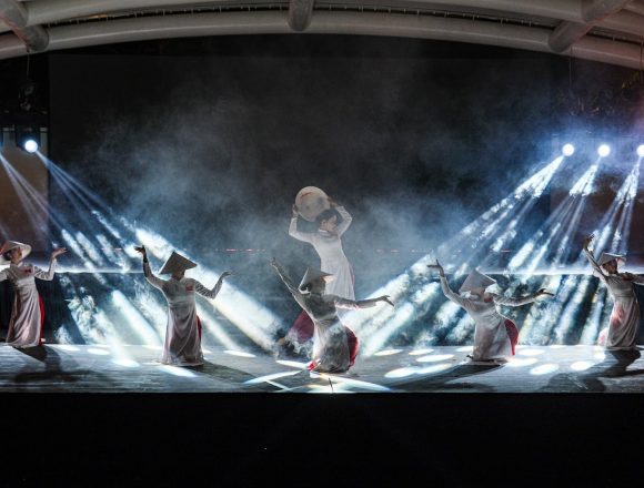 TheAlmaShow-93 Alma Amphitheatre Unveils Remarkable Theatrical Spectacle