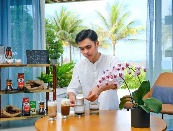In a nod to Vietnam’s rich coffee heritage, Alma Resort Cam Ranh’s barista cycles up to guests’ pavilions and handcrafts their brew before them. In a nod to Vietnam’s rich coffee heritage, Alma Resort Cam Ranh’s barista cycles up to guests’ pavilions and handcrafts their brew before them.
