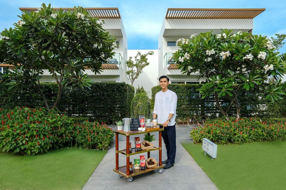 The service, called “The Essence of Vietnamese Coffee, Brought to Your Door”, is available to guests staying at the resort’s oversized one-, two- and three- bedroom suite pavilions.